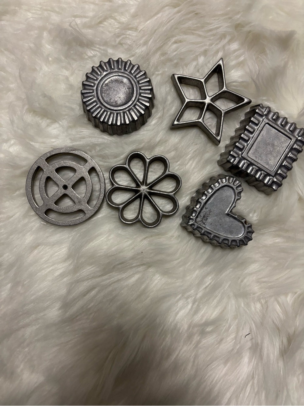 Set of 7 Decorative Metal Cookie Cutters - Silver